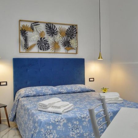Addu Donn'Anna Ai Quartieri Spagnoli. Naples Extérieur photo